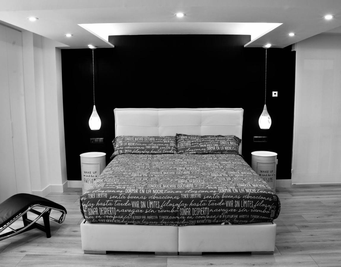 Black&white Suitte Plaza *