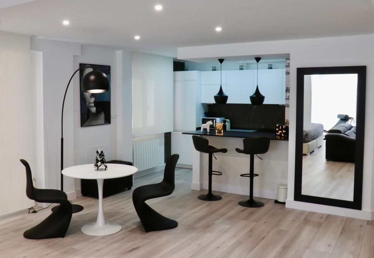 Apartment Black&white Suitte Plaza